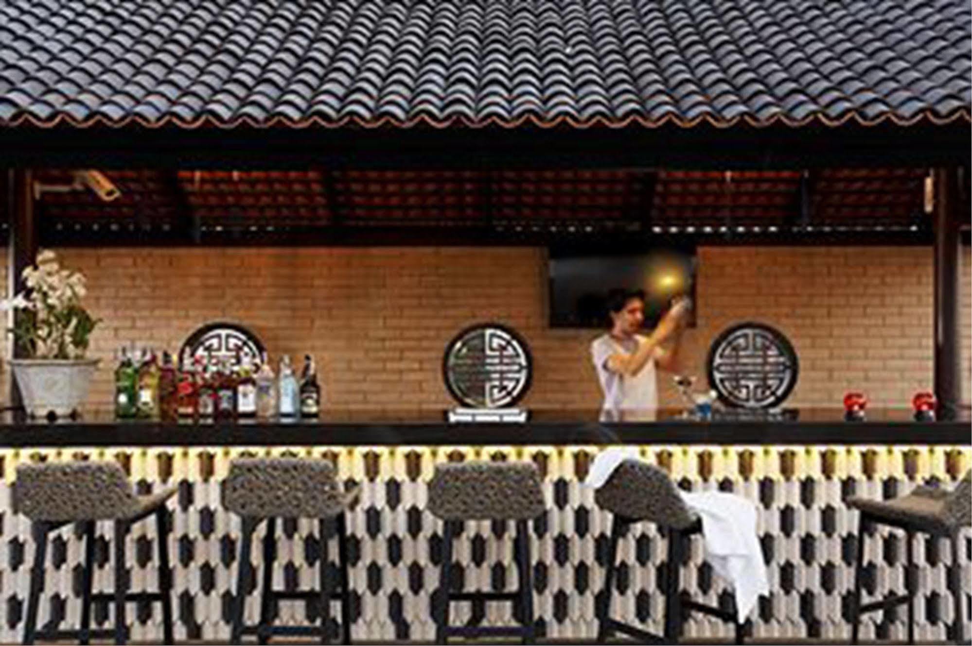 Baan Chart Hotel Bangkok Esterno foto